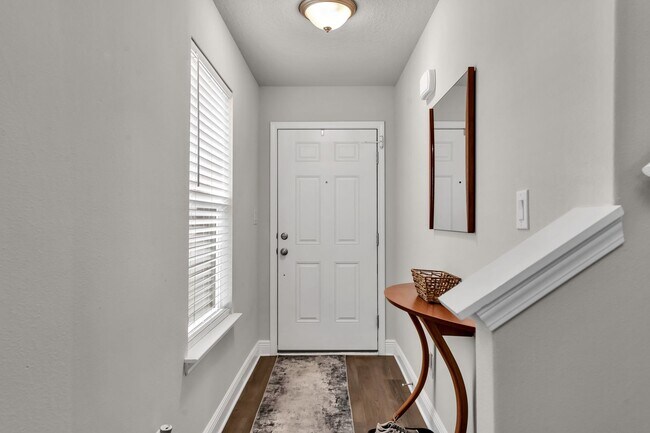 Foto del edificio - Comfortable 4BR Pensacola Home with Open L...