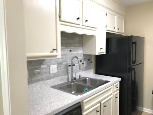 Foto del edificio - 2467 River Oaks Blvd