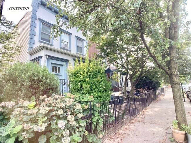 Building Photo - 314 Greenwood Ave