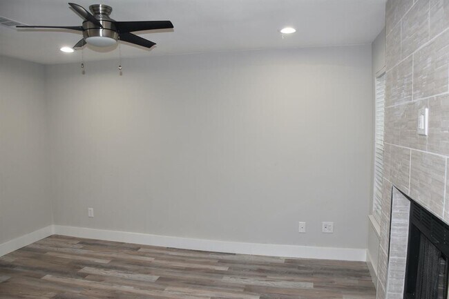 Building Photo - 1814 Rawhide Loop
