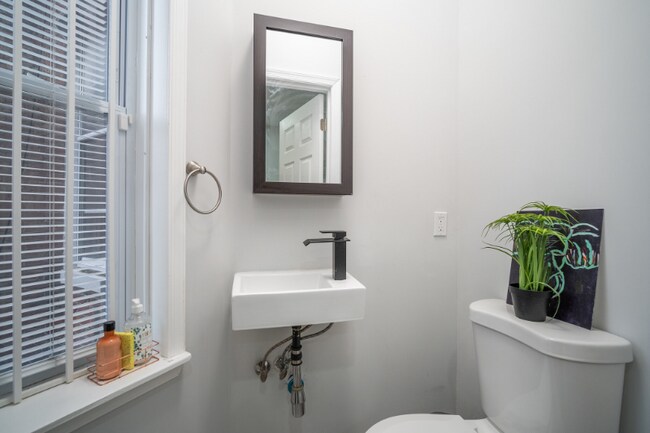 Foto del edificio - 5940 Walton Ave