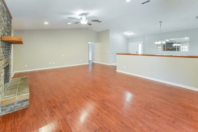 Building Photo - 704 Orchis Way