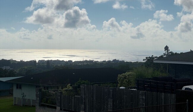 Foto del edificio - Upper Kalaheo, fully renovated three-bedroom two bathroom home.