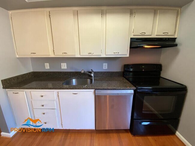 Building Photo - 1208 Driftwood Ct