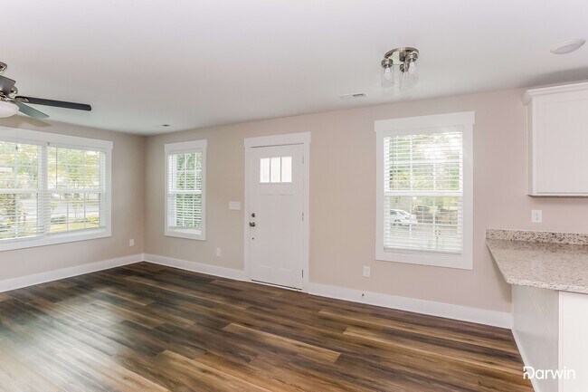 Building Photo - 358 Camden Ct NW