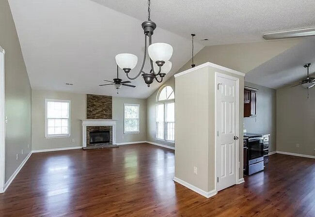 Building Photo - 3501 Braefield Dr
