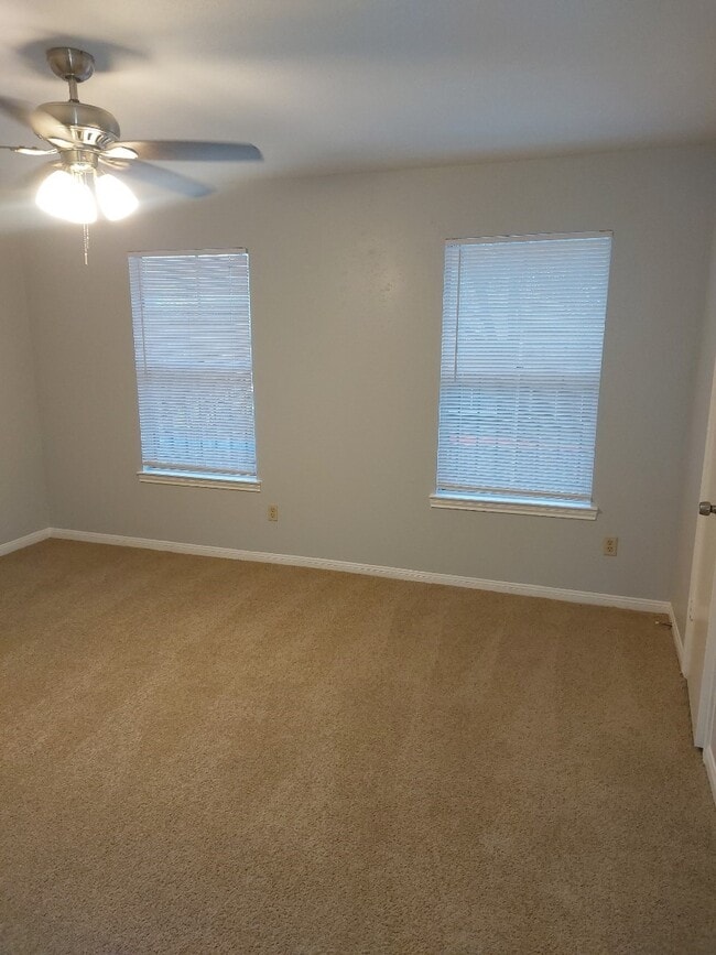 Foto del edificio - 1846 Hollister St