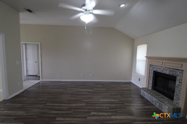 Building Photo - 503 Osman Dr