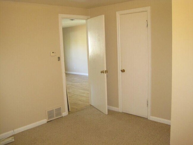 Building Photo - 2 bedroom in Billings MT 59102