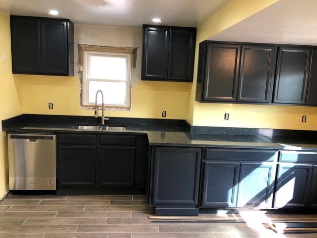 Kitchen - 2317 Fairdale Ave