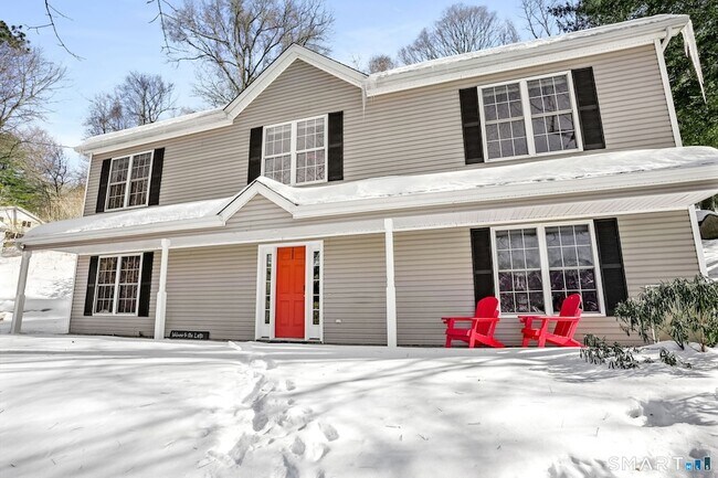 Foto del edificio - 19 Candlewood Springs Road