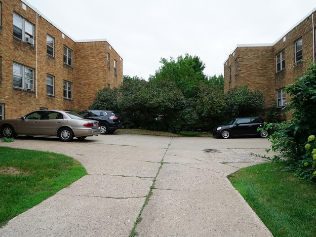Building Photo - Ford Parkway (1807-1817)