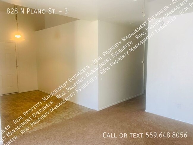 Foto del edificio - 828 N Plano St