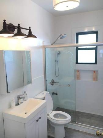 Foto del edificio - 82 AVENUE