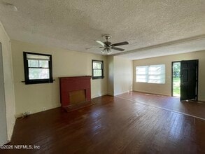Building Photo - 3857 Carmona St