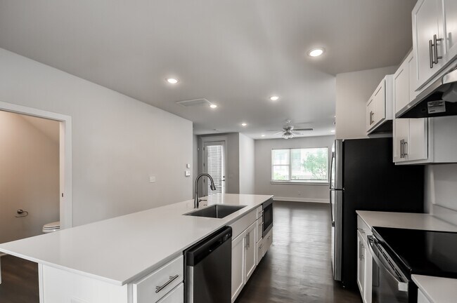 Foto del edificio - 605 Whitham Ave