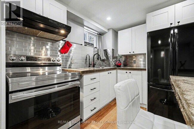 Building Photo - 1307 Vancouver Ave