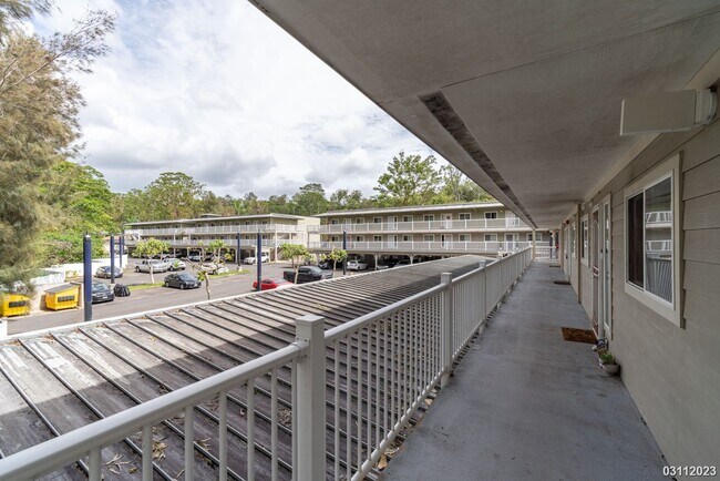 Foto del edificio - $3,400 | 3br/2ba Condominium in Sixty Park...