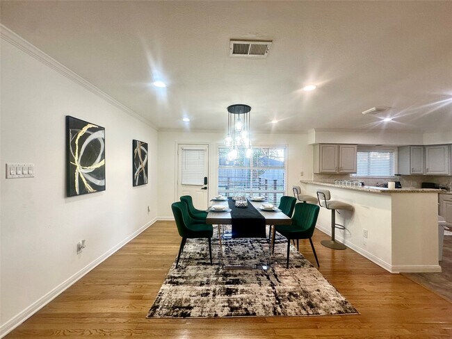 Foto del edificio - 5329 Pagewood Ln