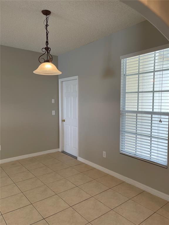Building Photo - 606 Sunset View Dr
