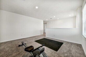 Building Photo - 712 Imperial Lp