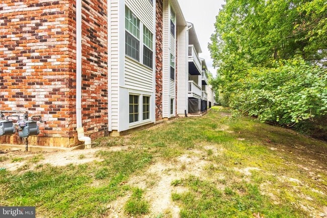 Building Photo - 67 Kenwood Dr