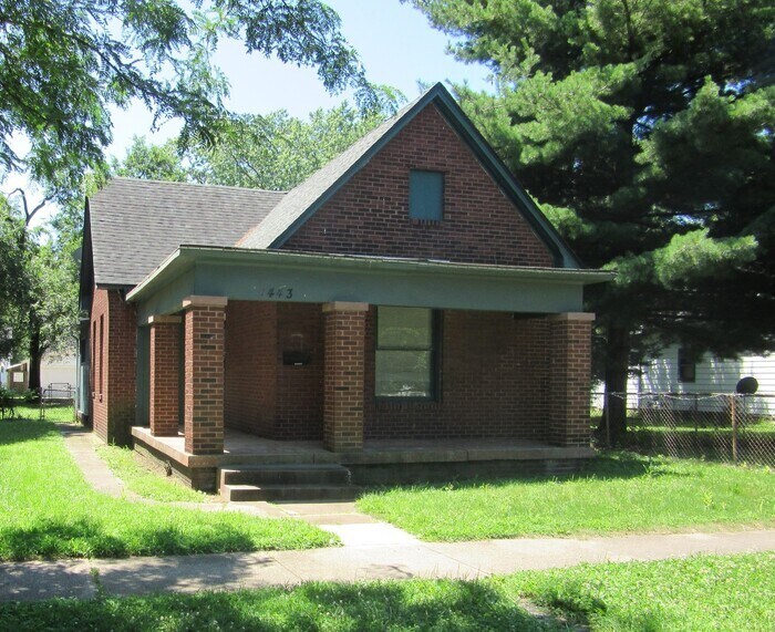 Foto principal - 2 Bedroom Home on the North Side