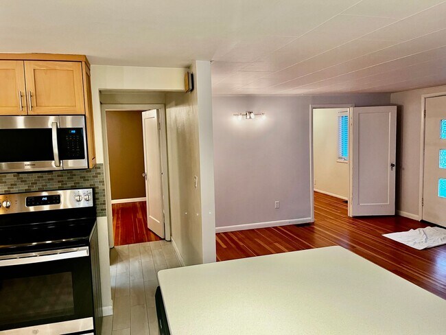 Building Photo - Welcome Home to Comfort and Charm in Blain...