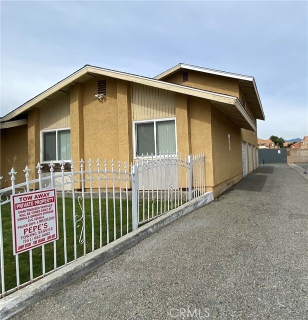 1678 W Bonnie View Dr, Rialto, CA 92376 Townhome Rentals in Rialto CA