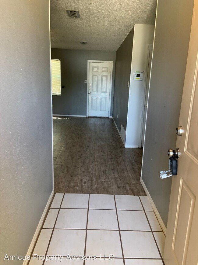 Building Photo - 3 br, 2 bath House - 2411 95th Street