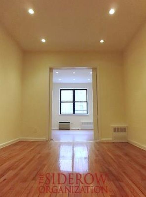 Building Photo - 207 76th St
