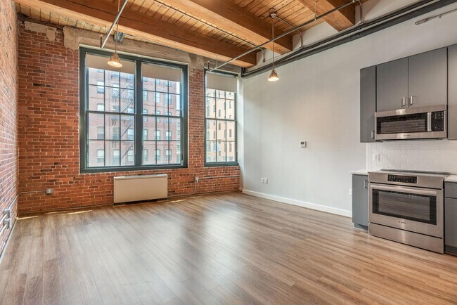 Building Photo - 63 Melcher St