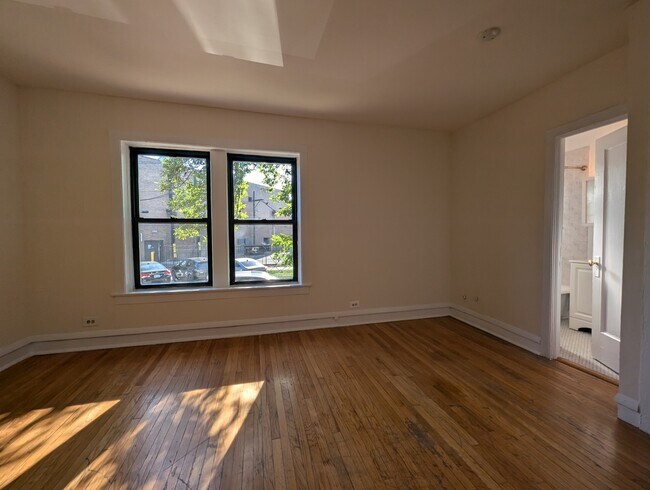 Foto del edificio - 2706 N Spaulding Ave