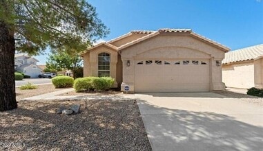 Building Photo - 2235 E Donald Dr