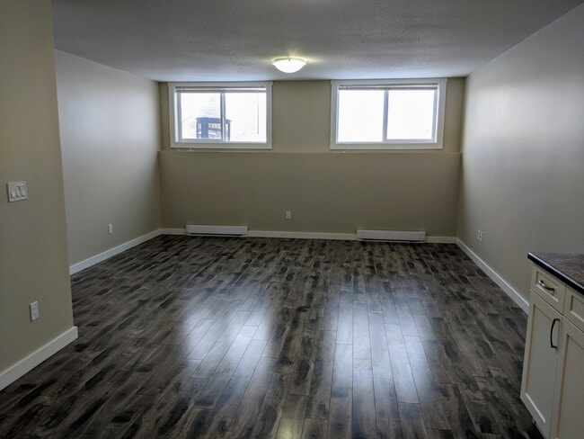 Building Photo - 1632 A-16387 87 Ave
