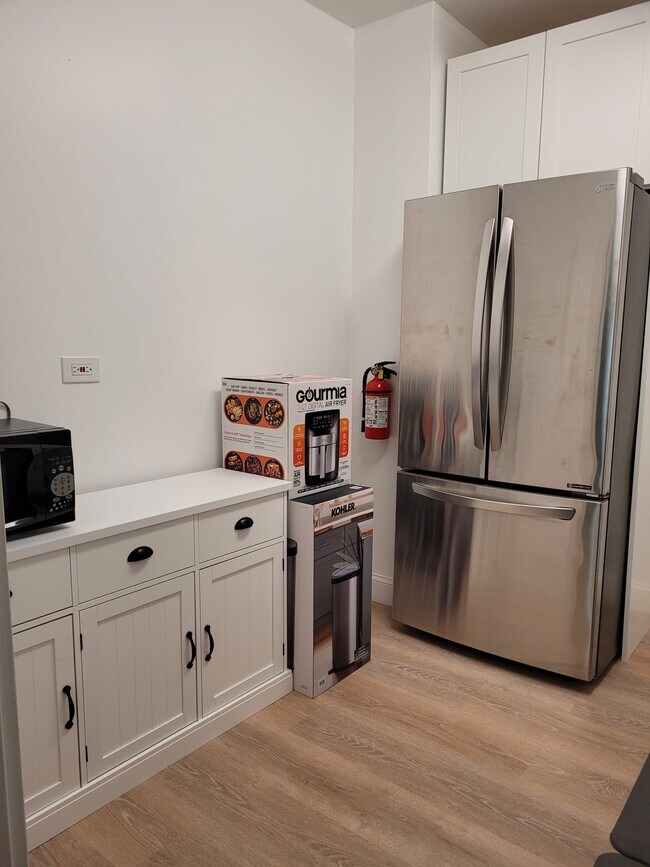 Foto del edificio - 45 River Dr S