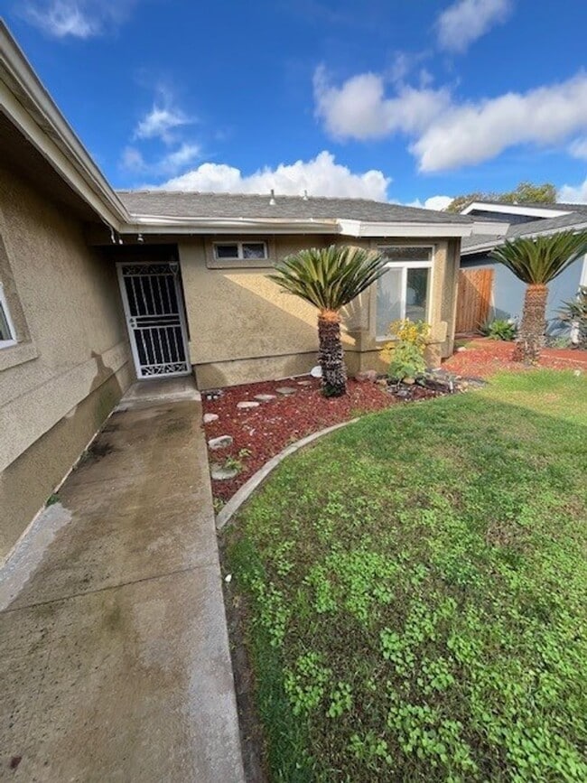 Foto del edificio - Coming Soon!