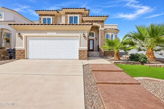 Building Photo - 12571 New Dawn Dr