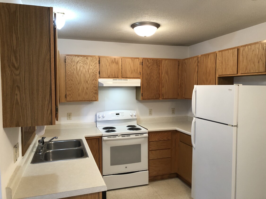 Primary Photo - 208 Jersey Ln