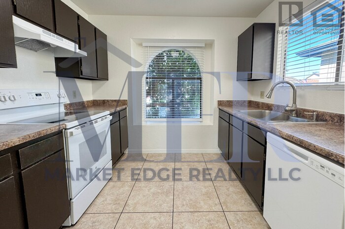 3Bed/2Bath Home at 101/Union Hills! $399 M... - 3Bed/2Bath Home at 101/Union Hills! $399 M...