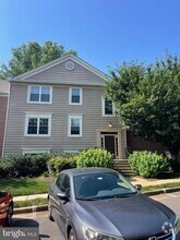 Building Photo - 12011 Golf Ridge Ct