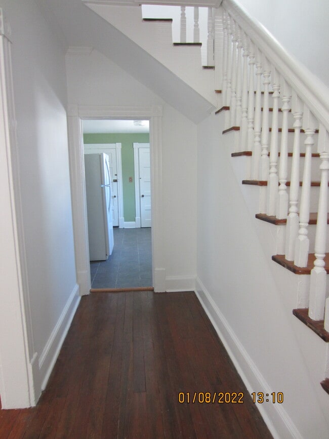 Entrance Foyer - 701 Amelia St