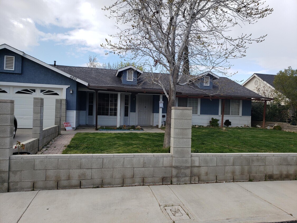 Primary Photo - 5011 Knight Way