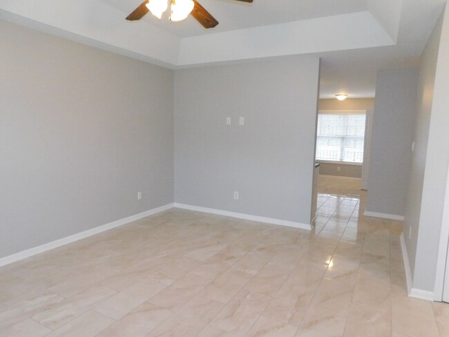 Foto del edificio - New 3 Bedroom 2 bath