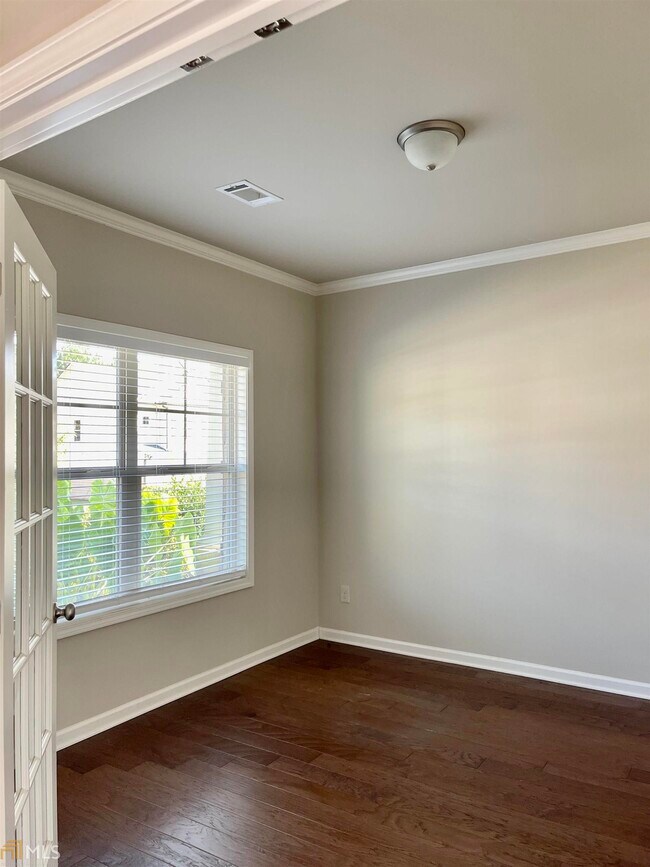 Building Photo - 7531 Silk Tree Pointe