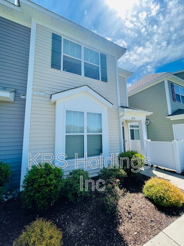 Building Photo - 818 Celia Ct