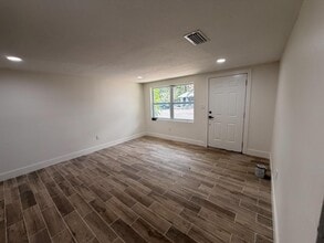 Building Photo - 1218 E 138th Ave