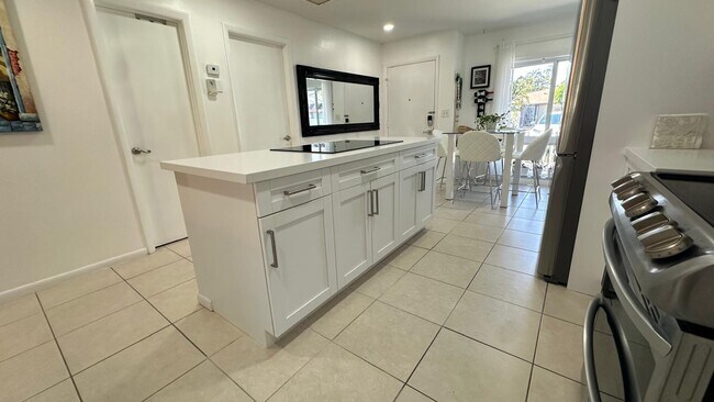 Foto del edificio - 5778 Phoenix Palm Ct