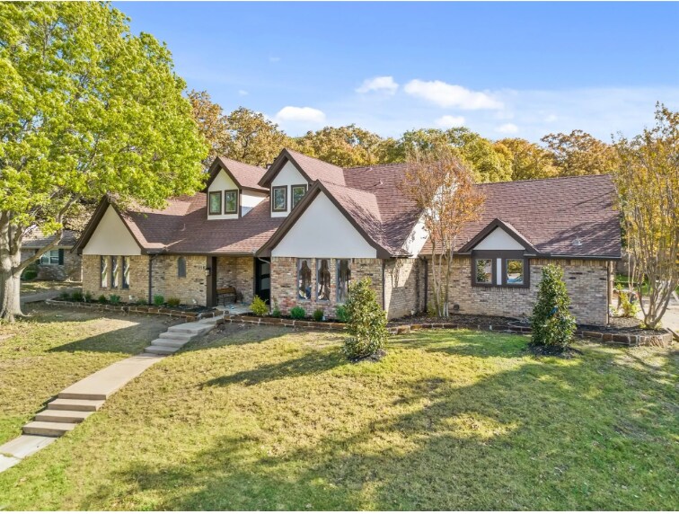 Primary Photo - 110 Pebble Beach Dr