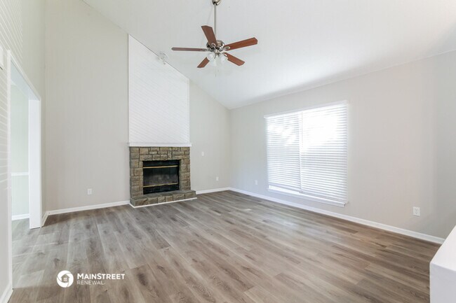 Foto del edificio - 14602 Craig Ave